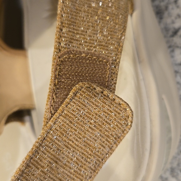 Bzees Slip On Sandals Women's Size 12M - Picture 5 of 13